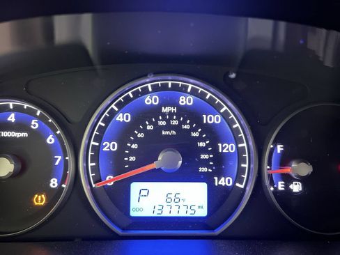 Used 2012 Hyundai Santa Fe GLS AWD/4WD image 15