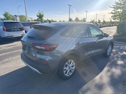 Used 2025 Ford Escape Active w/ Cold Weather Package FWD image 7