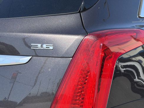 Used 2018 Cadillac XT5 Luxury w/ Driver Awareness Package FWD image 27
