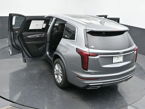 New 2025 Cadillac XT6 Luxury image 58