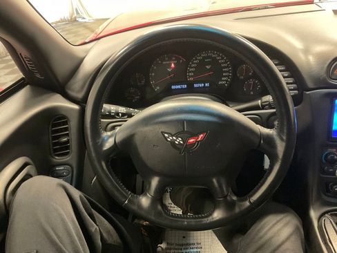 Used 2000 Chevrolet Corvette Coupe w/ Memory Pkg RWD image 4