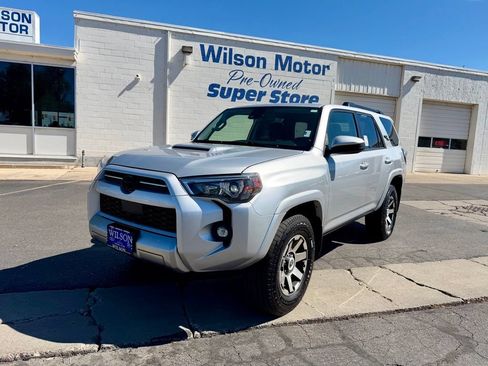 Used 2023 Toyota 4Runner TRD Off-Road AWD/4WD image 2