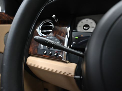 Used 2017 Rolls-Royce Ghost image 44