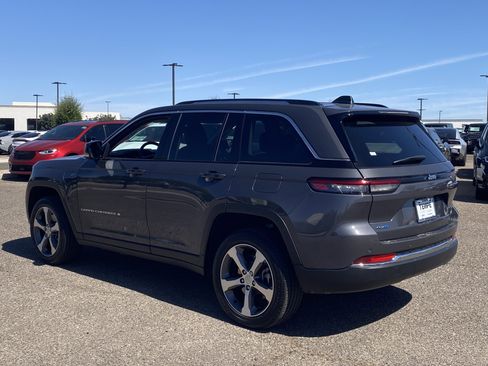 Used 2024 Jeep Grand Cherokee Limited 4xe w/ Trailer Tow Package AWD/4WD image 4