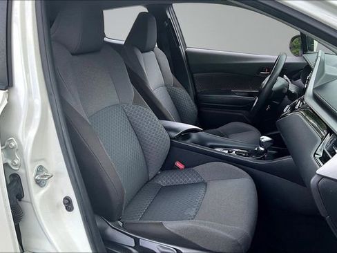 Used 2020 Toyota C-HR LE FWD image 25