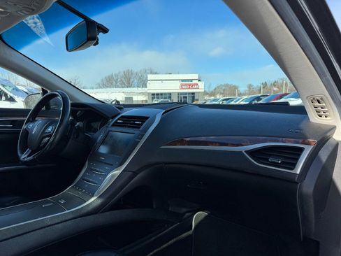 Used 2015 Lincoln MKZ 4dr Sdn FWD w/ Equipment Group 102A Reserve image 19