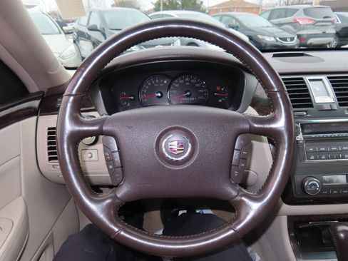 Used 2011 Cadillac DTS Luxury image 45