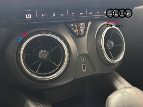 Used 2019 Chevrolet Blazer LT FWD image 18