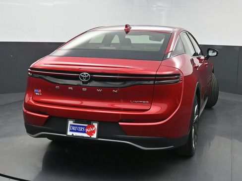 Used 2023 Toyota Crown Limited w/ Advanced Technology Package image 42