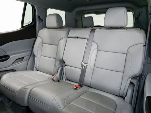 Used 2023 GMC Acadia SLT image 22