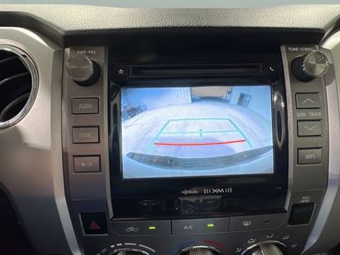 Used 2018 Toyota Tundra SR5 AWD/4WD image 17