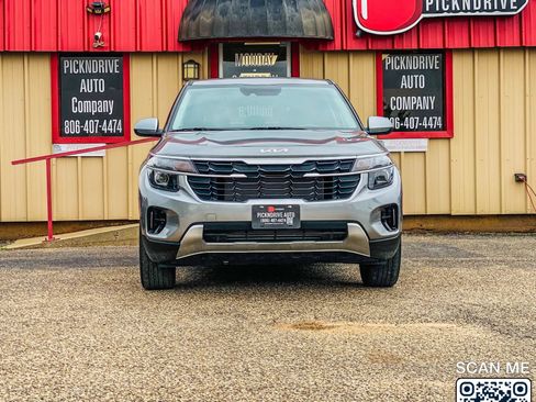 Used 2026 Kia Seltos LX AWD/4WD image 3