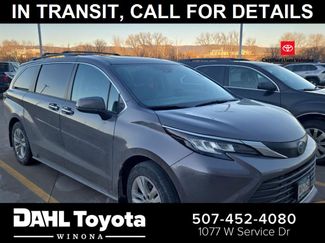 Used 2023 Toyota Sienna XLE video 1