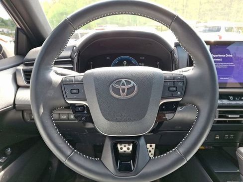 Used 2025 Toyota Camry SE w/ Multimedia Upgrade Package FWD image 19