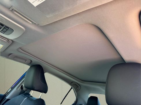 Used 2019 Toyota Camry XSE FWD image 17