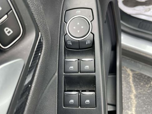 Used 2023 Ford Escape ST-Line image 16