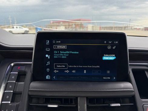 Used 2023 Chevrolet Tahoe Z71 w/ Luxury Package image 16