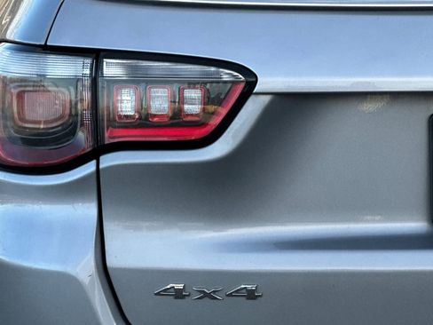 Used 2024 Jeep Compass Latitude image 44