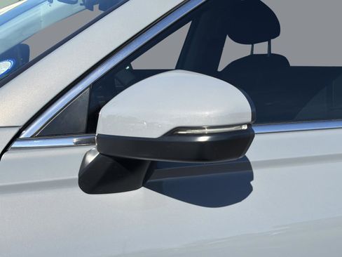 Used 2025 Honda CR-V LX image 13