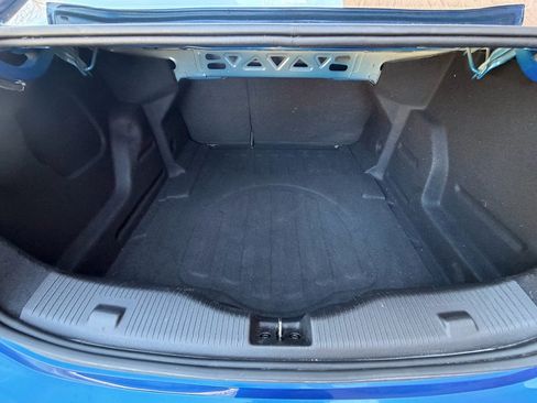 Used 2018 Chevrolet Cruze LT w/ Convenience Package image 12