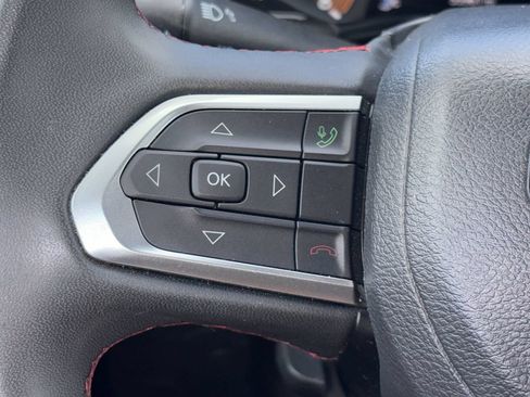 Used 2024 Jeep Compass Trailhawk AWD/4WD image 11