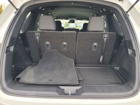 Used 2023 Honda Pilot Sport image 17