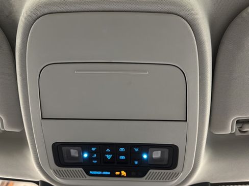 Used 2025 Ford Expedition Platinum AWD/4WD image 44