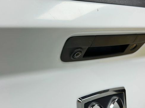 Used 2017 RAM 2500 Tradesman w/ Chrome Appearance Group image 13