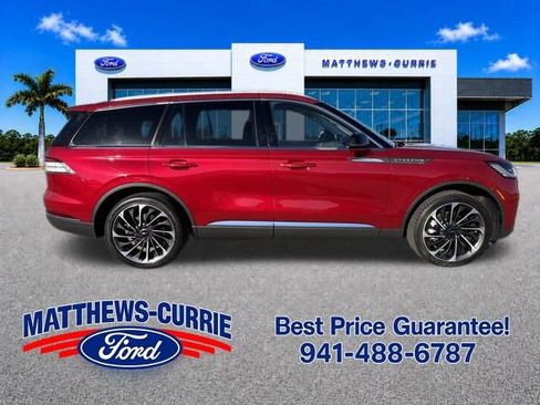 Used 2025 Lincoln Aviator Reserve w/ Equipment Group 201A AWD/4WD image 3