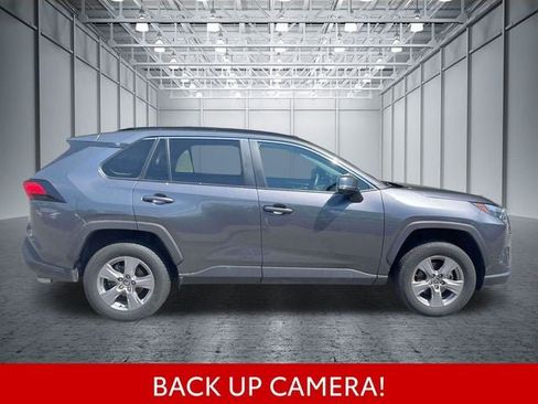 Used 2025 Toyota RAV4 XLE AWD/4WD image 5