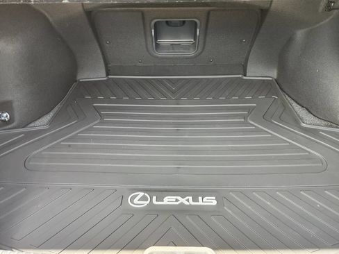 Used 2024 Lexus ES 350 w/ Premium Package FWD image 32