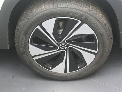 Used 2025 Volkswagen Taos SE