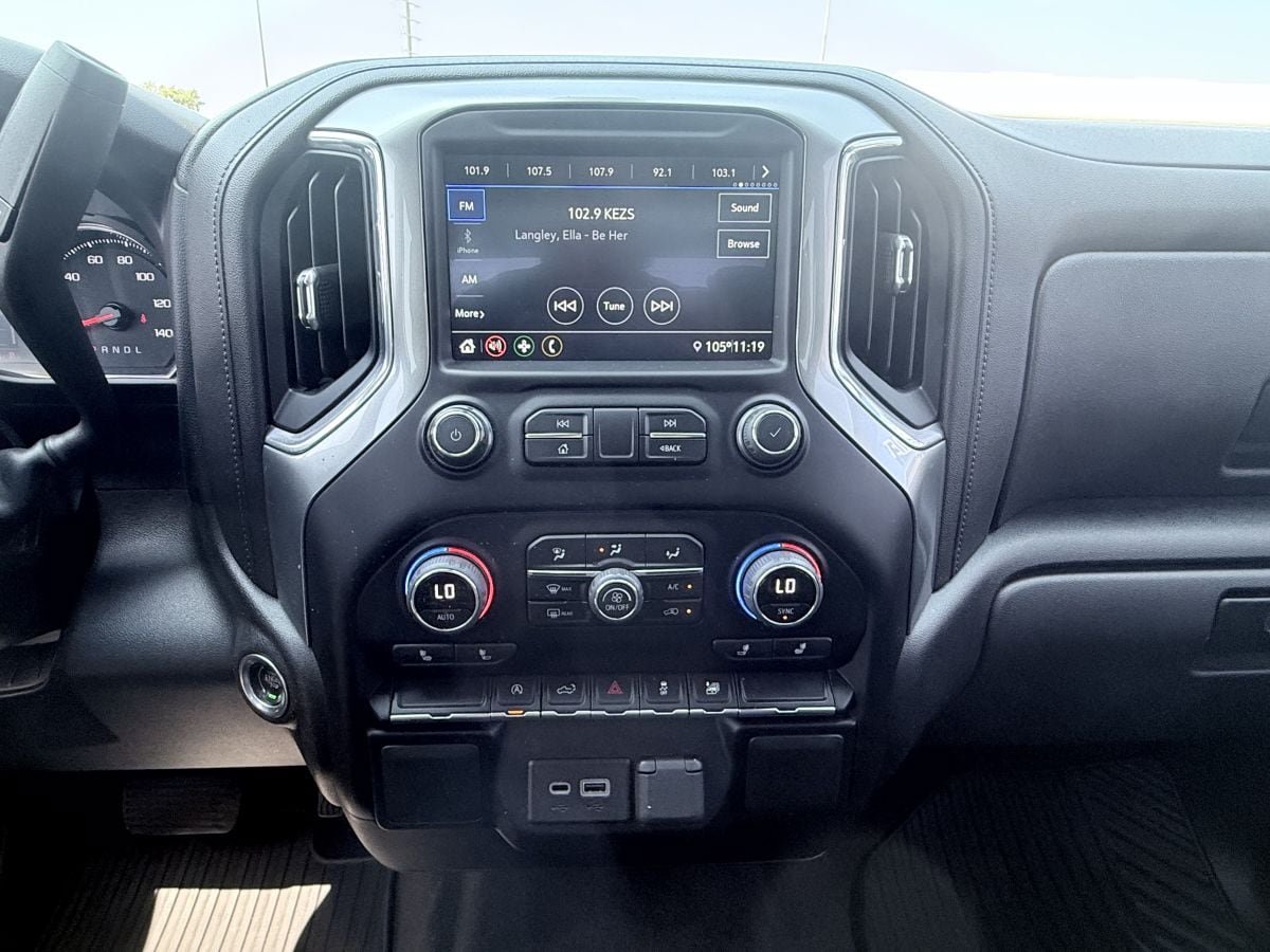 Used 2022 Chevrolet Silverado 1500 LT w/ Bed Protection Package RWD image 11
