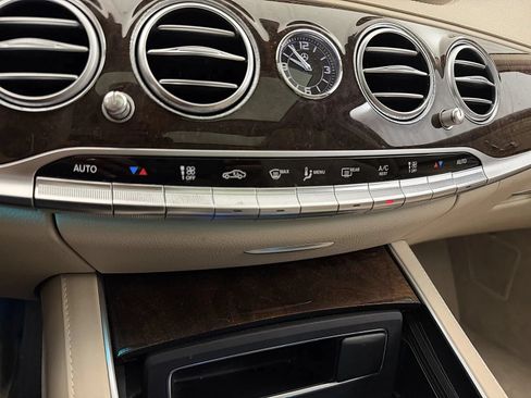 Used 2019 Mercedes-Benz S 560 4MATIC Sedan image 46