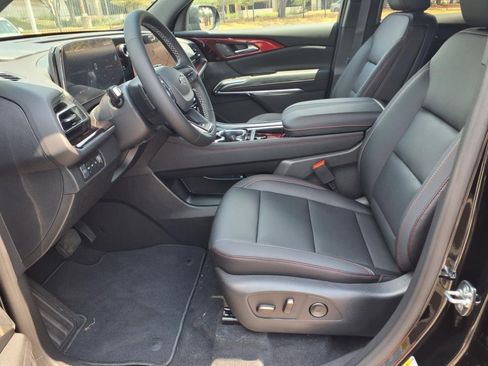 New 2026 Chevrolet Traverse Z71 w/ Driver Confidence Package image 6