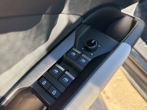 Used 2024 Audi Q4 e-tron Premium Plus image 11