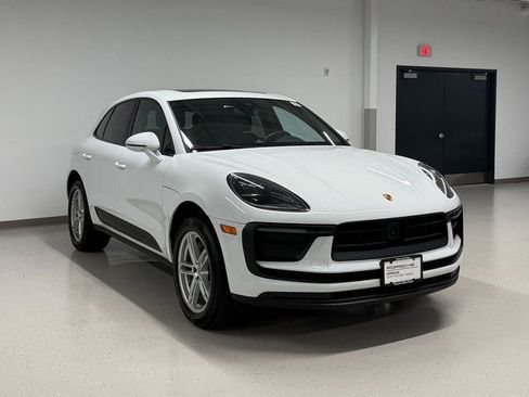 Certified 2023 Porsche Macan Turbo image 6