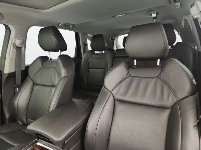 Used 2017 Acura MDX w/ Technology Package AWD/4WD image 10