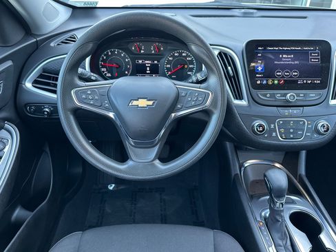 Used 2023 Chevrolet Malibu LT image 14