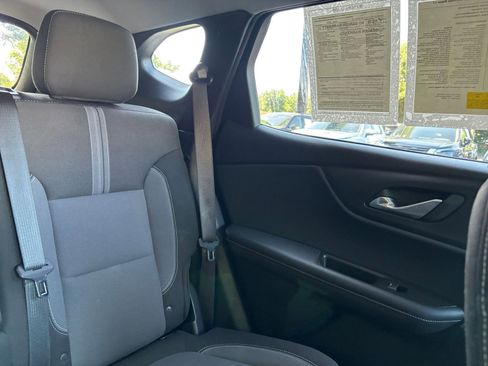 Used 2025 Chevrolet Blazer LT FWD image 38