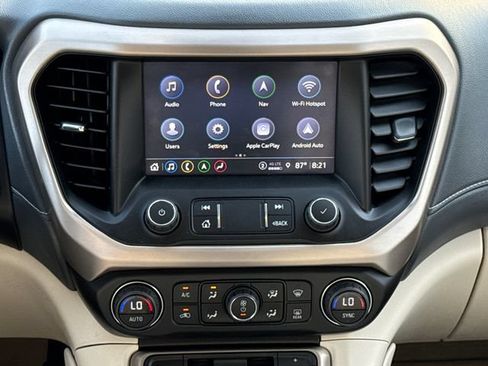 Used 2023 GMC Acadia Denali w/ Denali Ultimate Package FWD image 12