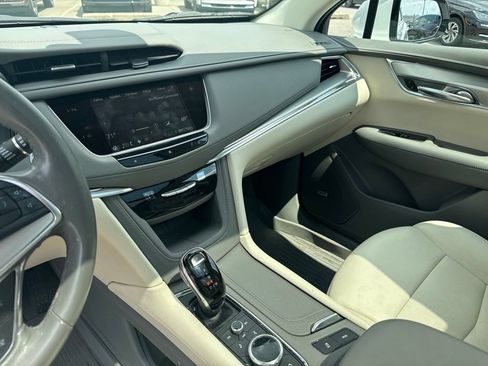 Used 2021 Cadillac XT5 Premium Luxury w/ LPO, Floor Liner Package AWD/4WD image 12