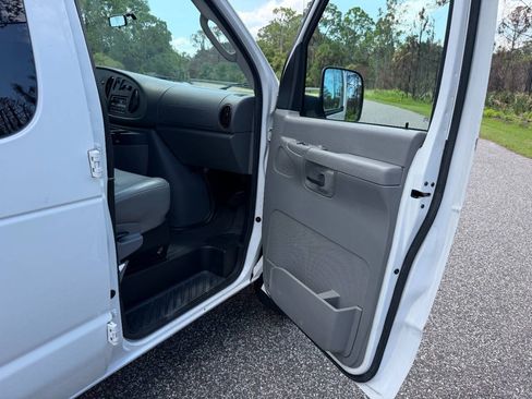 Used 2008 Ford E-250 and Econoline 250 RWD image 20