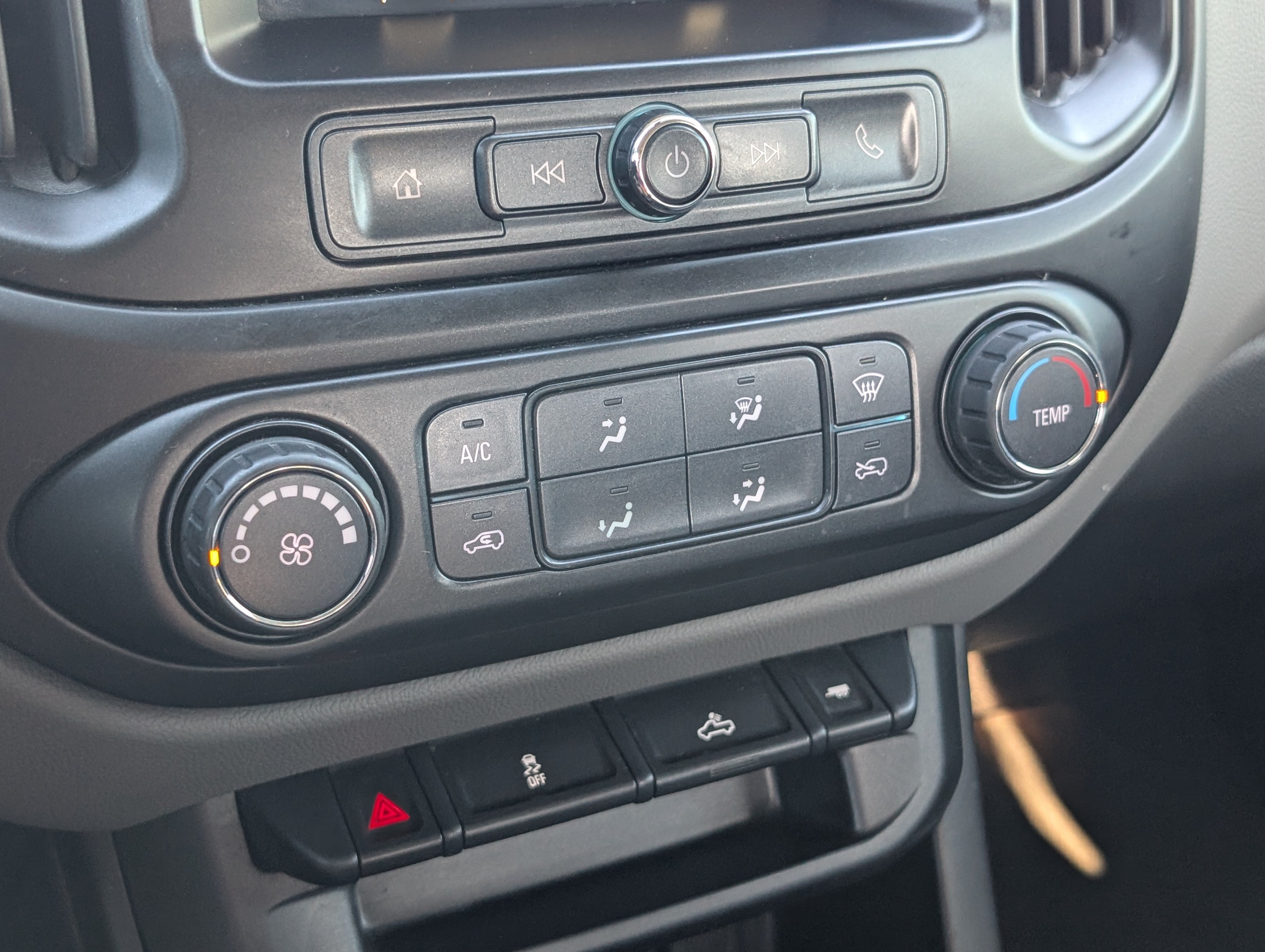 Used 2019 Chevrolet Colorado W/T w/ WT Convenience Package RWD image 16