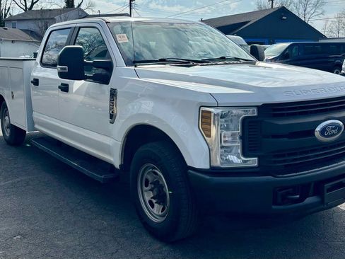 Used 2019 Ford F250 XL w/ Power Equipment Group RWD image 3