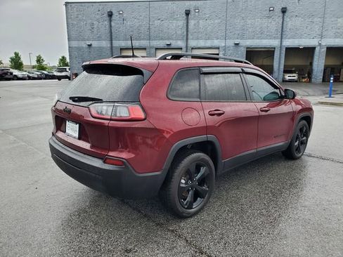 Used 2021 Jeep Cherokee Latitude Plus FWD image 3