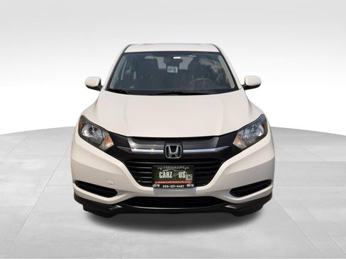 Used 2016 Honda HR-V LX image 2