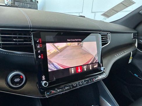 Used 2024 Jeep Grand Wagoneer Series I image 12