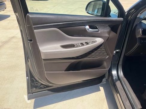 Used 2019 Hyundai Santa Fe SEL FWD image 4