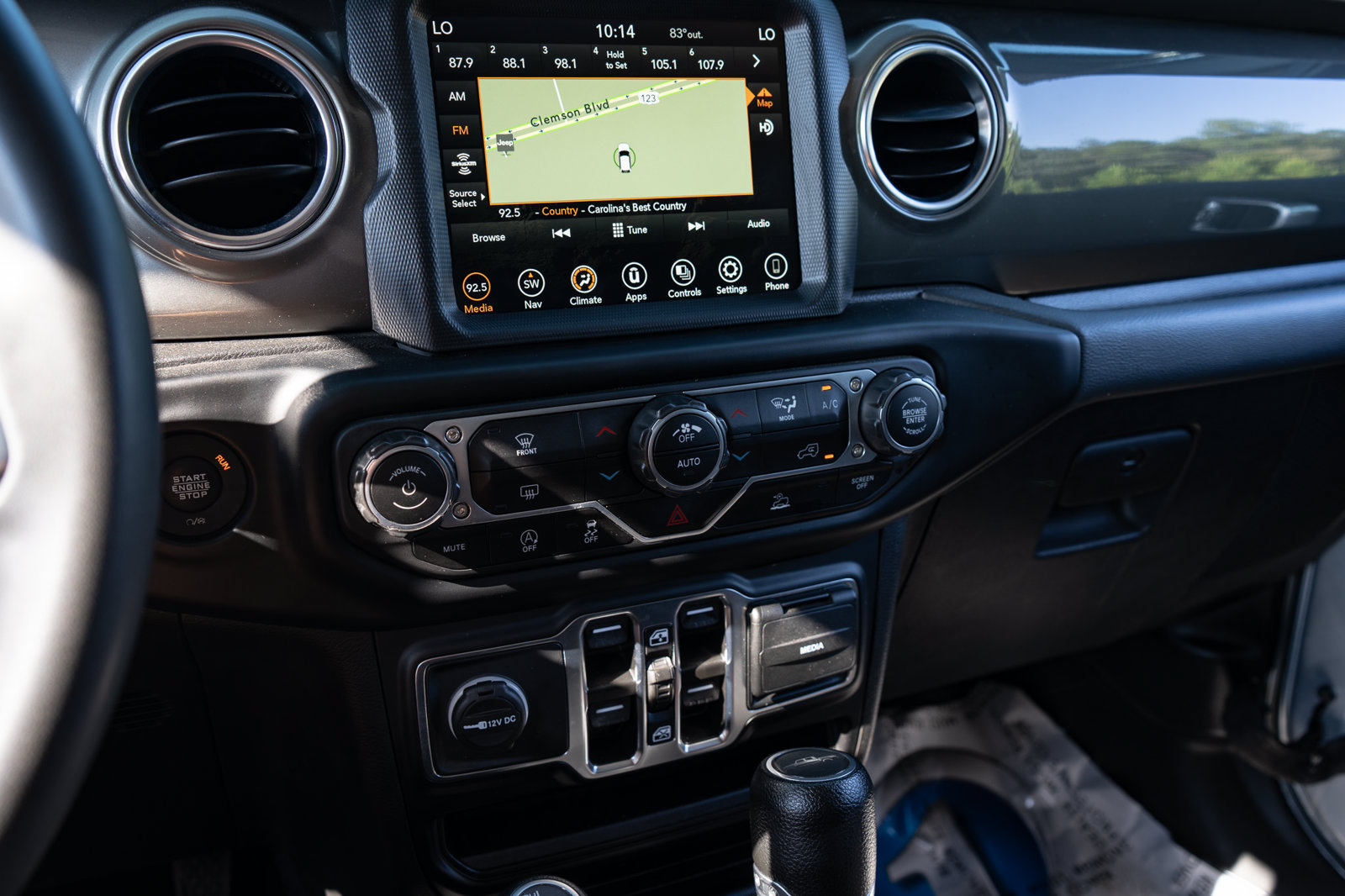 Used 2023 Jeep Gladiator Overland AWD/4WD image 25